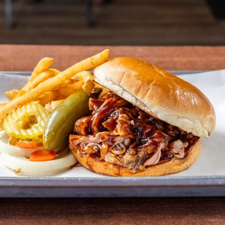 Pulled Pork Sandwich Delight
